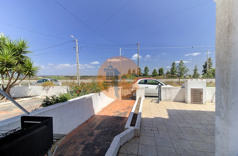 Moradia T2 para Venda em Monte Gordo Foto 24