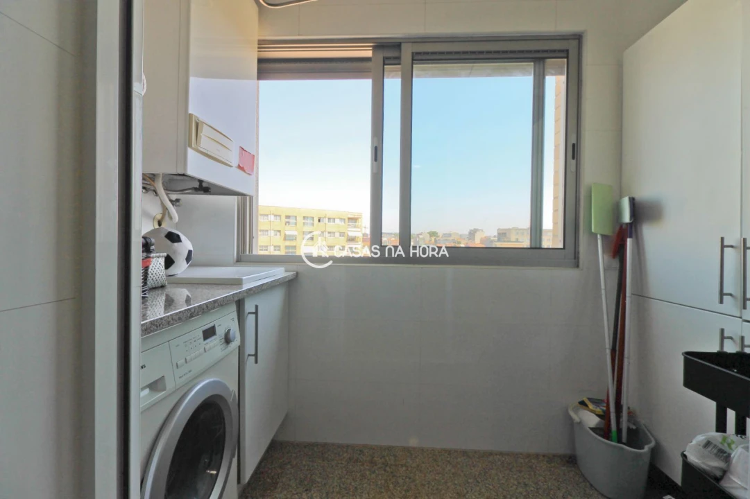 Apartamento T2 para Arrendamento em São Mamede de Infesta e Senhora da Hora Foto 25