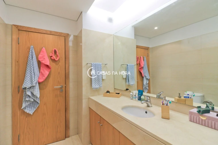 Apartamento T2 para Arrendamento em São Mamede de Infesta e Senhora da Hora Foto 23