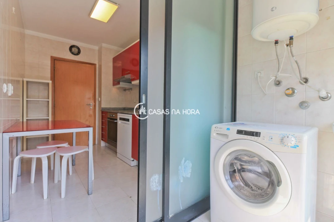 Apartamento T2 para Arrendamento em São Mamede de Infesta e Senhora da Hora Foto 13