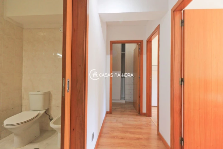 Apartamento T2 para Arrendamento em São Mamede de Infesta e Senhora da Hora Foto 5