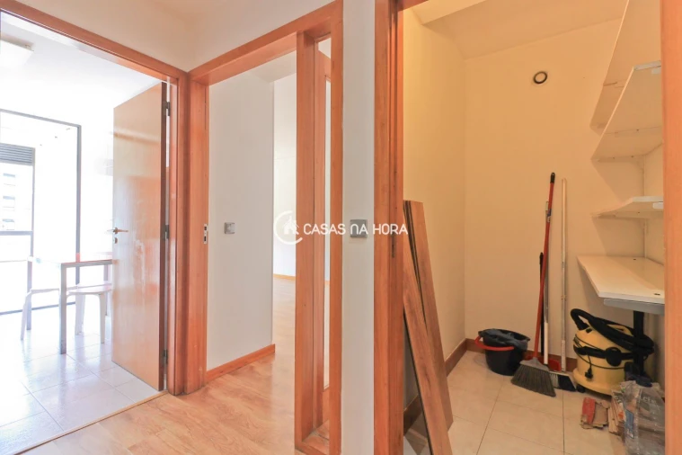 Apartamento T2 para Arrendamento em São Mamede de Infesta e Senhora da Hora Foto 22
