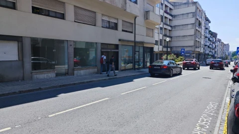 Loja para Arrendamento em Bonfim