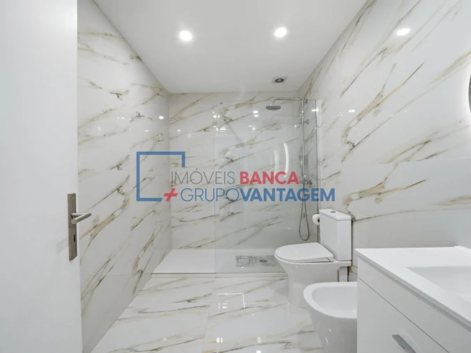 Moradia T3 para Venda em Castêlo da Maia Foto 3