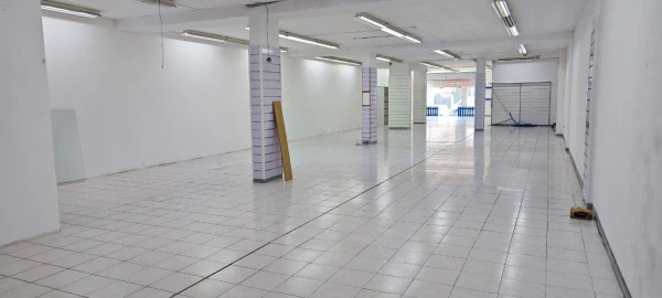 Loja para Arrendamento em São Mamede de Infesta e Senhora da Hora