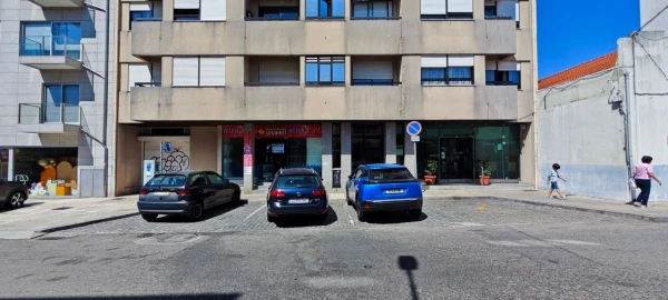 Loja para Arrendamento em São Mamede de Infesta e Senhora da Hora