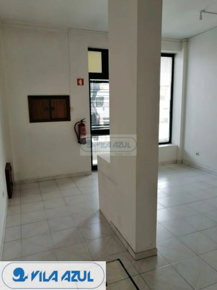 Loja para Venda em Selho (São Jorge) Foto 4