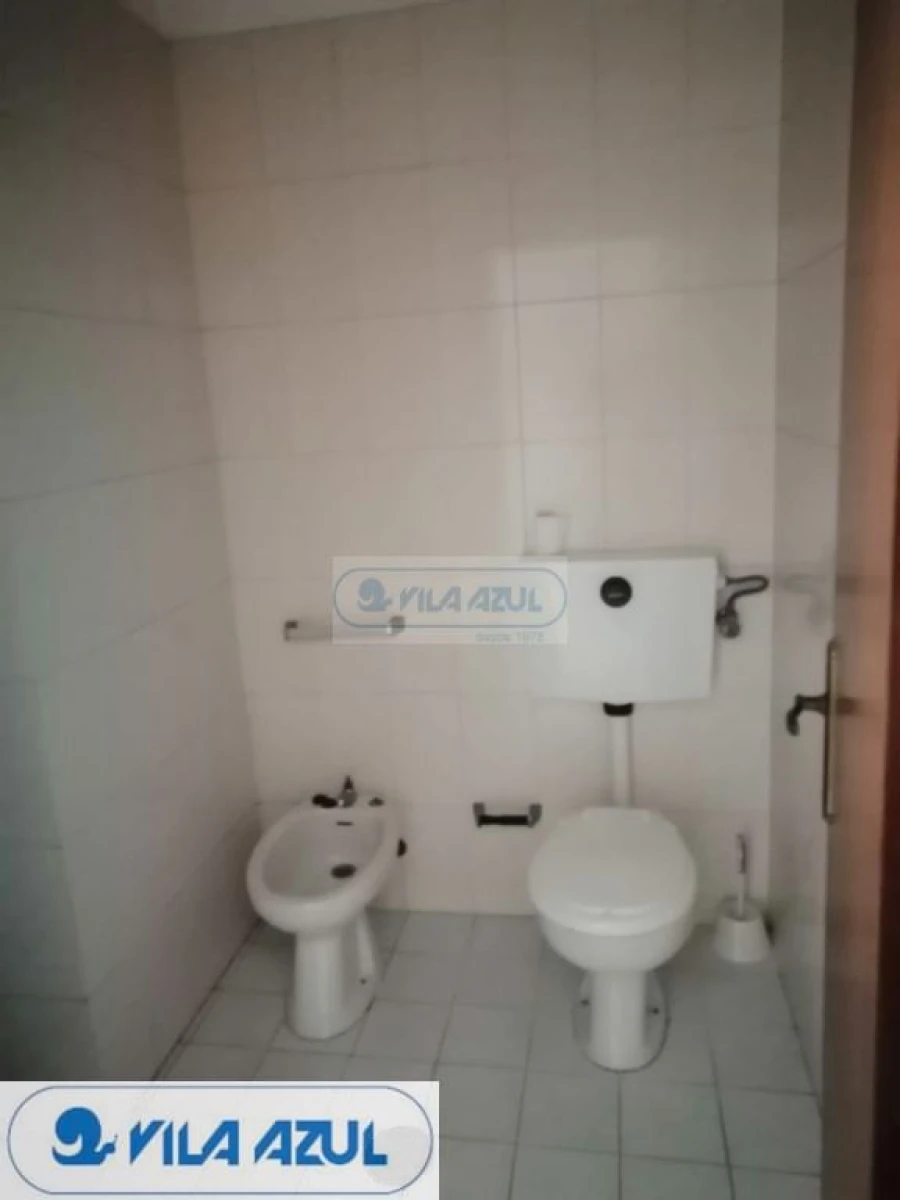 Loja para Venda em Selho (São Jorge) Foto 5
