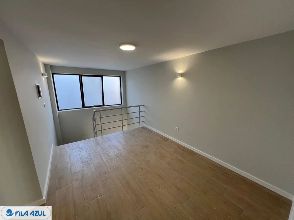 Apartamento T4 para Arrendamento em Vilarinho das Cambas Foto 10