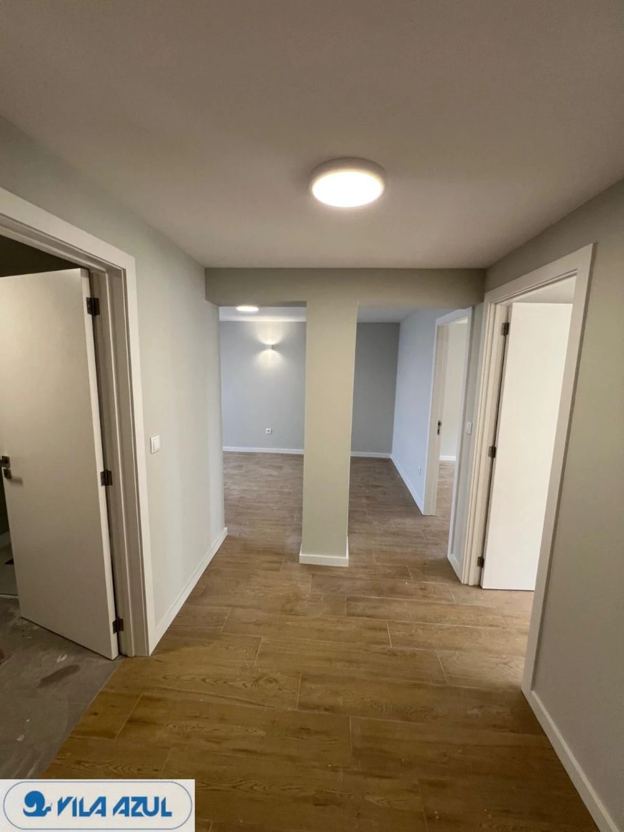 Apartamento T4 para Arrendamento em Vilarinho das Cambas Foto 11