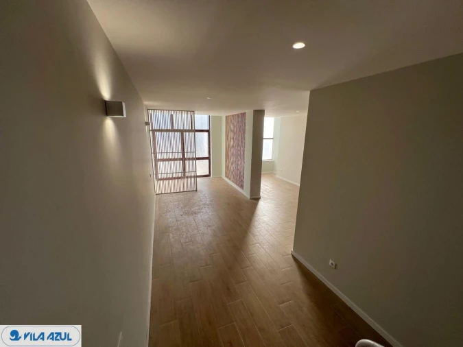 Apartamento T4 para Arrendamento em Vilarinho das Cambas Foto 4
