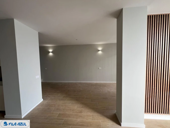 Apartamento T4 para Arrendamento em Vilarinho das Cambas Foto 5