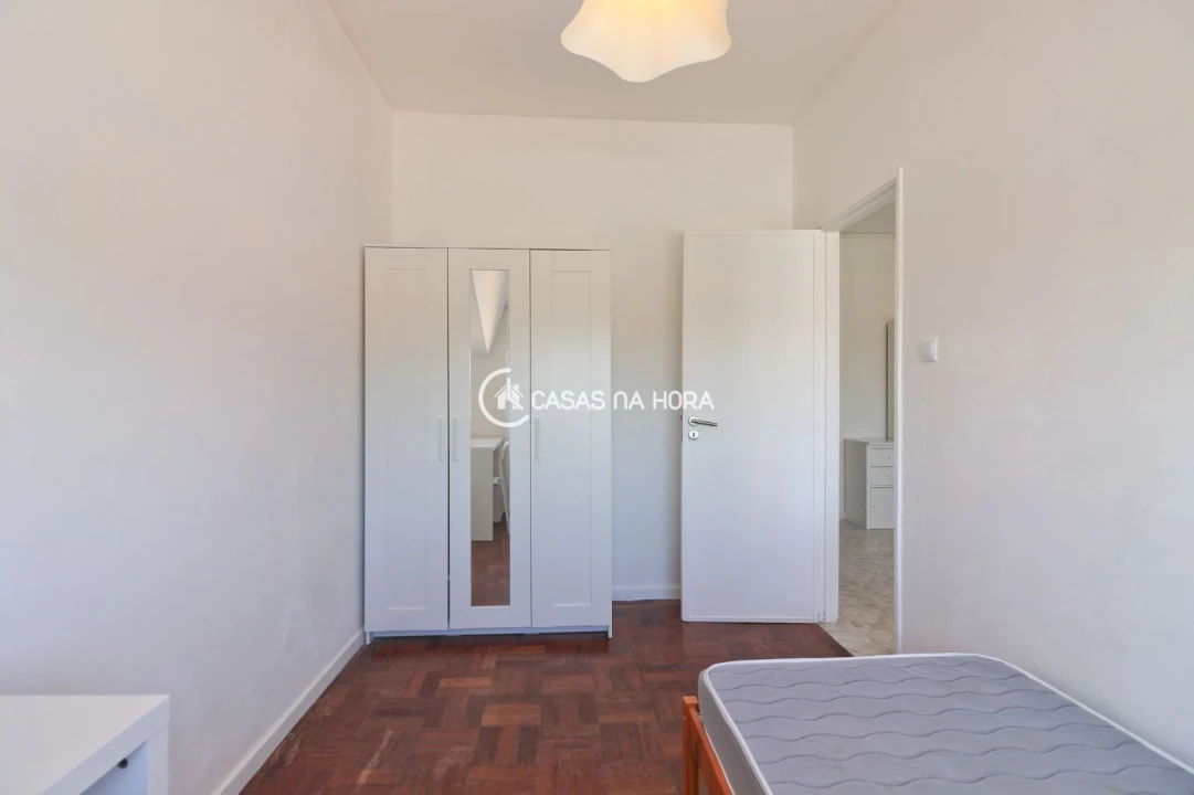 Apartamento T2 para Arrendamento em Paranhos Foto 14