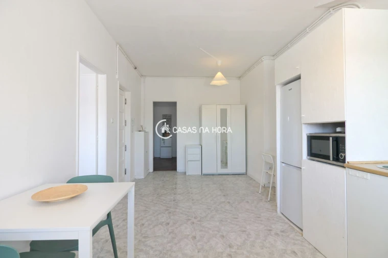 Apartamento T2 para Arrendamento em Paranhos Foto 8