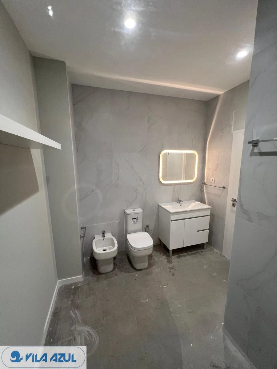 Apartamento T4 para Venda em Vilarinho das Cambas Foto 7