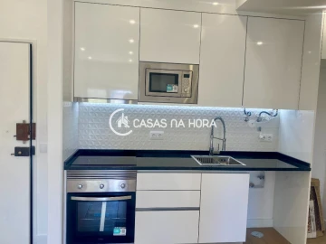 Apartamento T1 para Arrendamento em Laranjeiro e Feijó