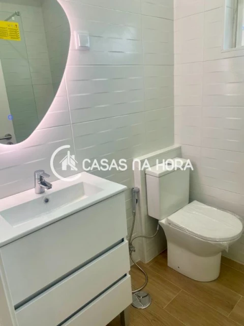 Apartamento T1 para Arrendamento em Laranjeiro e Feijó