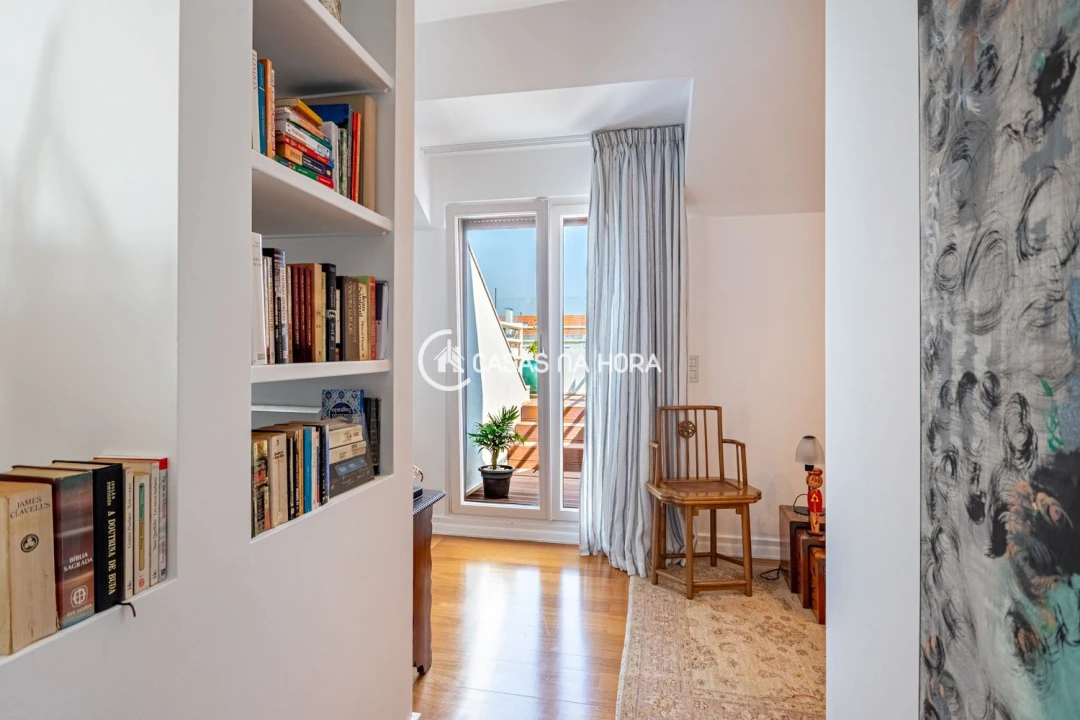 Apartamento T5 para Venda em Ajuda Foto 21