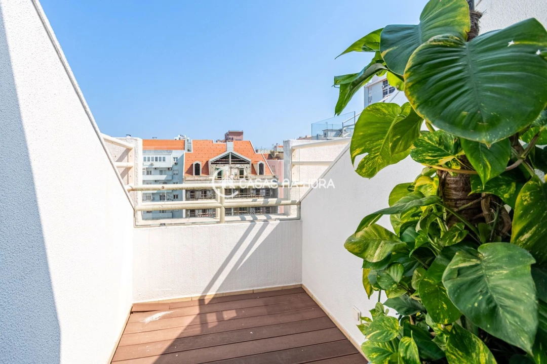 Apartamento T5 para Venda em Ajuda Foto 25