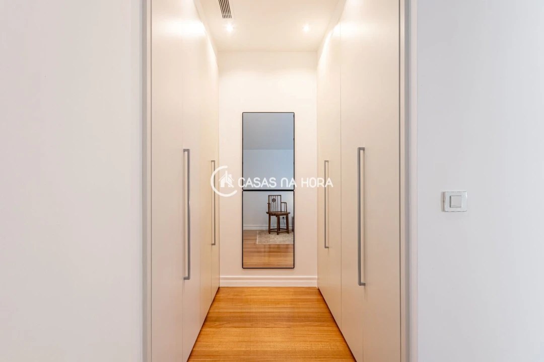 Apartamento T5 para Venda em Ajuda Foto 26