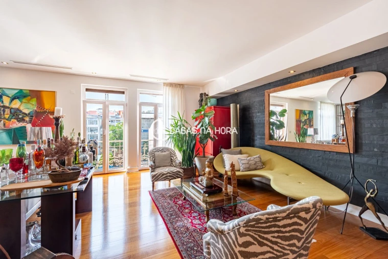 Apartamento T5 para Venda em Ajuda Foto 8