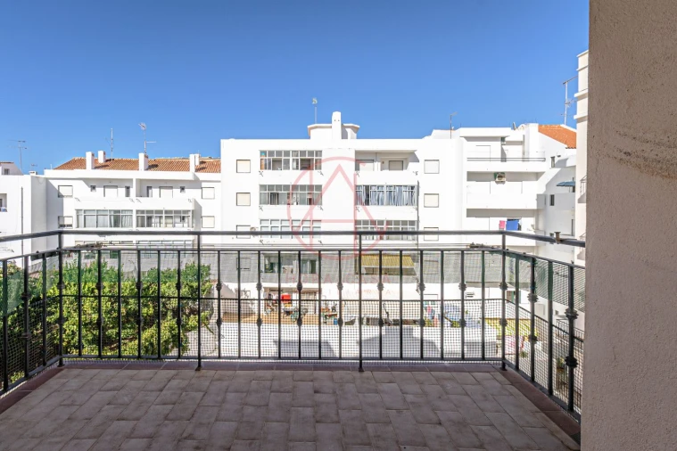 Apartamento T1 para Venda em Armação de Pera Foto 10