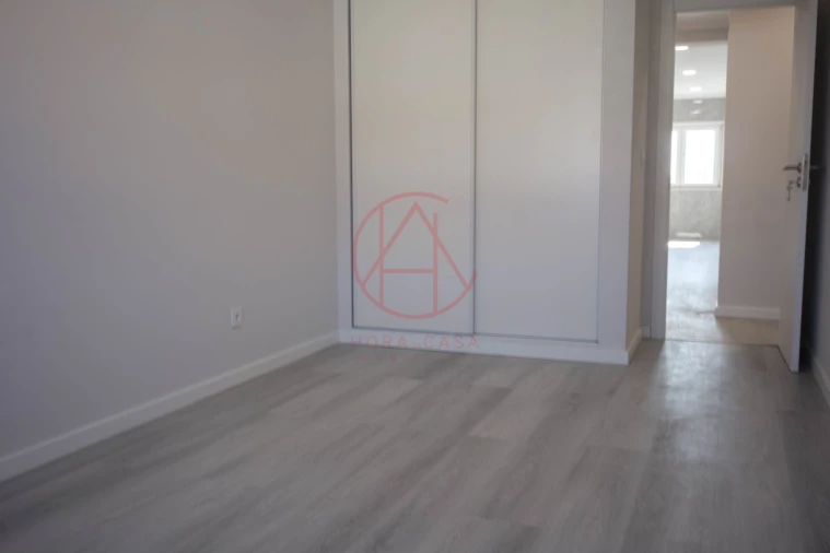 Apartamento T4 para Venda em Amora Foto 44
