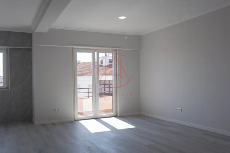 Apartamento T4 para Venda em Amora Foto 10