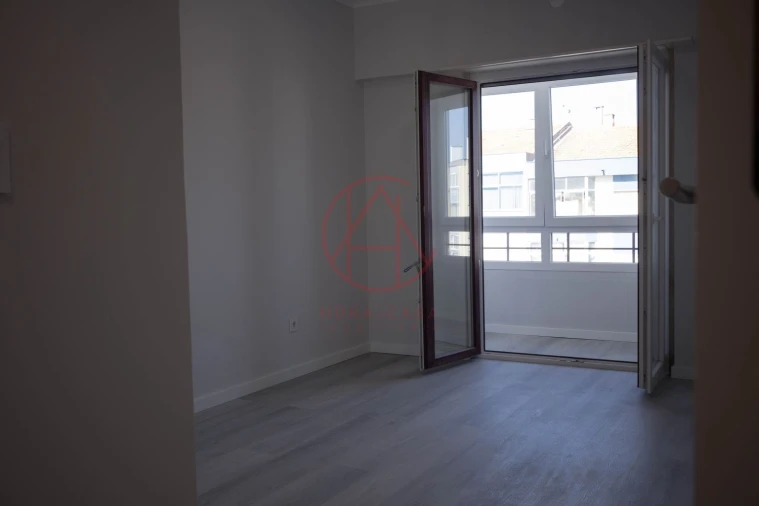 Apartamento T4 para Venda em Amora Foto 13