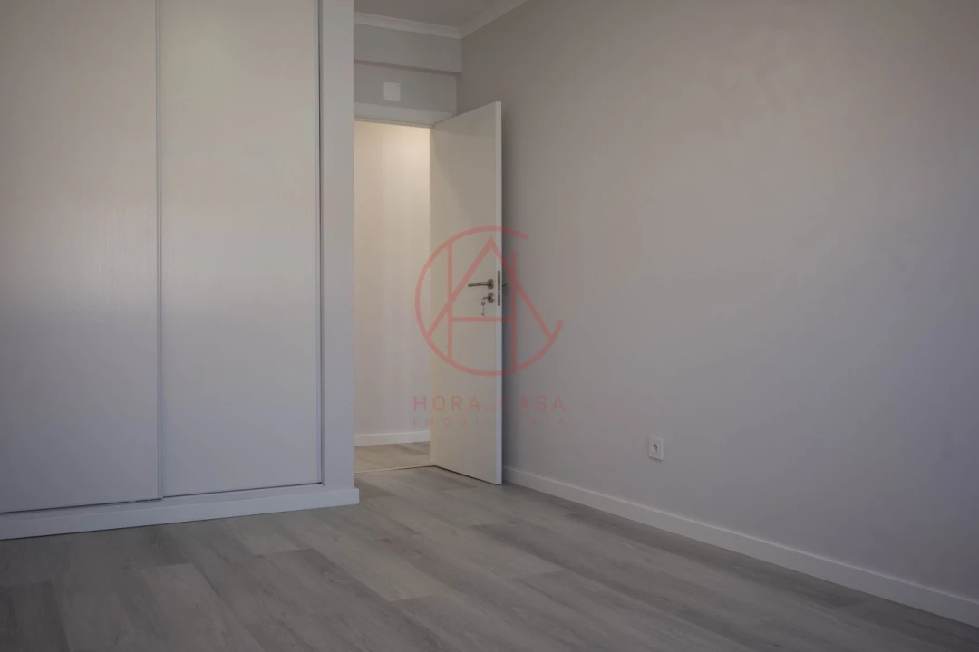 Apartamento T4 para Venda em Amora Foto 45