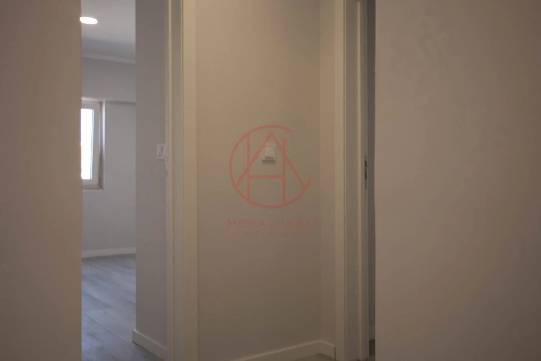 Apartamento T4 para Venda em Amora Foto 48