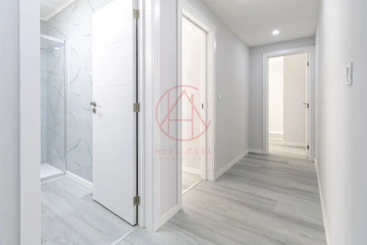 Apartamento T2 para Venda em Corroios
