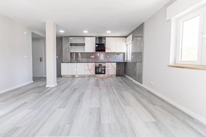 Apartamento T2 para Venda em Corroios