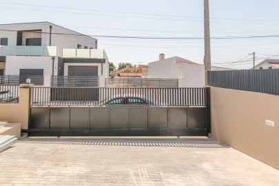 Moradia T4 para Venda em Azeitão (São Lourenço e São Simão)