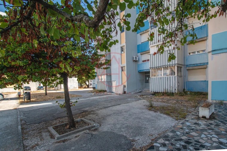 Apartamento T3 para Venda em Santo Antonio da Charneca Foto 31