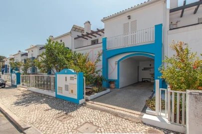 Moradia T4 para Venda em Santo Antonio da Charneca