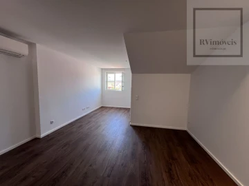 Apartamento T2 para Arrendamento em Santa Maria Maior e Monserrate e Meadela