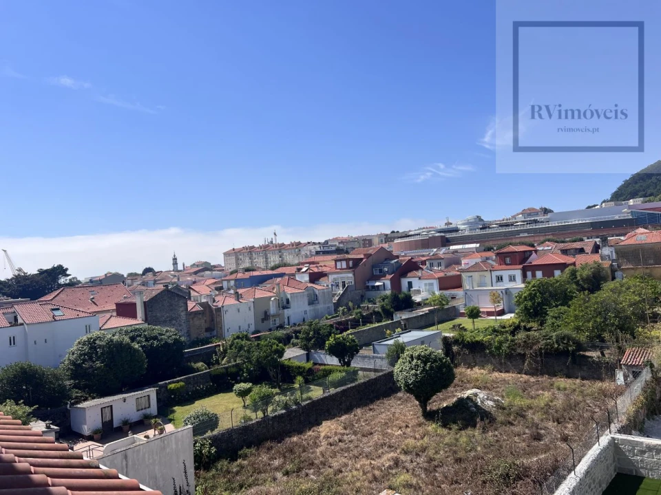 Apartamento T2 para Arrendamento em Santa Maria Maior e Monserrate e Meadela Foto 2
