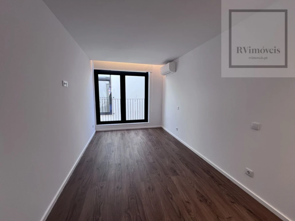 Apartamento T2 para Arrendamento em Santa Maria Maior e Monserrate e Meadela Foto 20