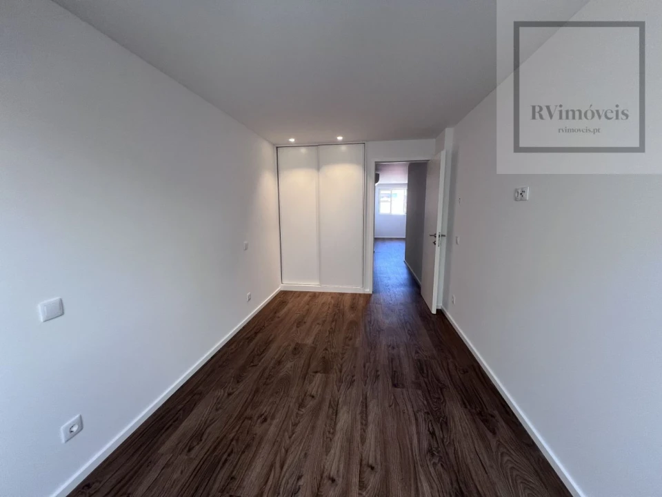 Apartamento T2 para Arrendamento em Santa Maria Maior e Monserrate e Meadela Foto 22
