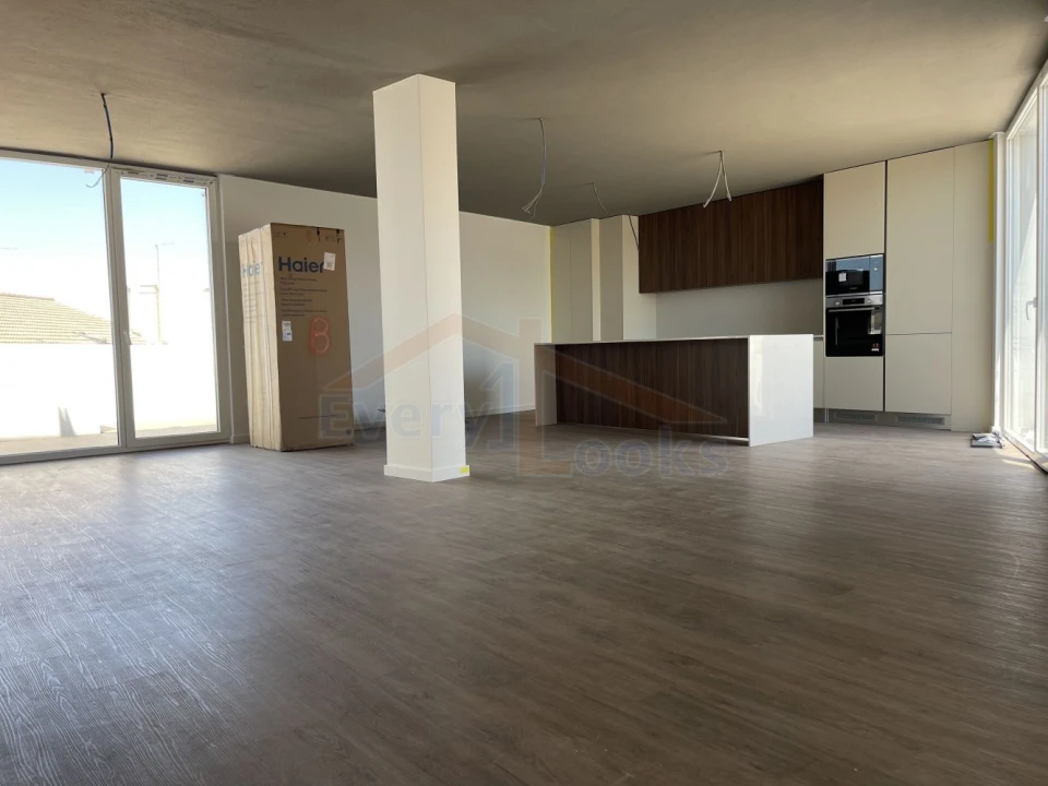 Apartamento T4 para Venda em Lourinhã e Atalaia Foto 8