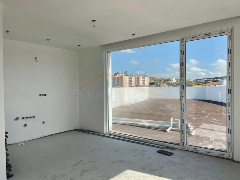 Apartamento T4 para Venda em Lourinhã e Atalaia Foto 45