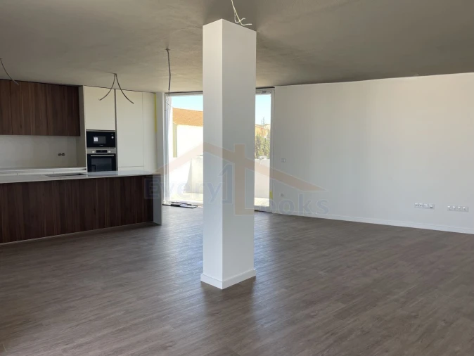 Apartamento T4 para Venda em Lourinhã e Atalaia Foto 11
