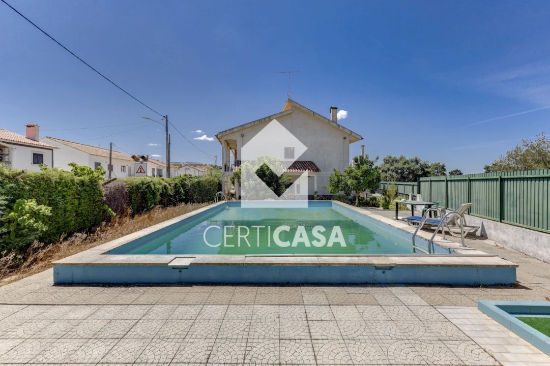 Moradia T5 para Venda em Marvila, Ribeira Santarém, São Salvador, São Nicolau Foto 1