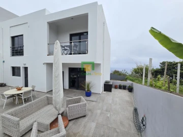 Moradia T3 para Venda em São Jorge