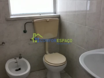 Loja para Arrendamento em Castelo Branco