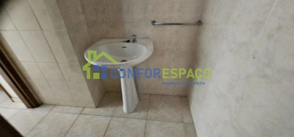 Loja para Arrendamento em Castelo Branco