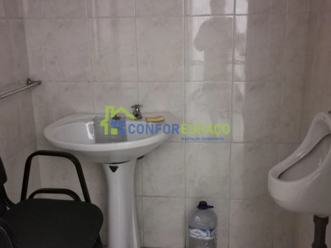 Loja para Arrendamento em Castelo Branco Foto 3