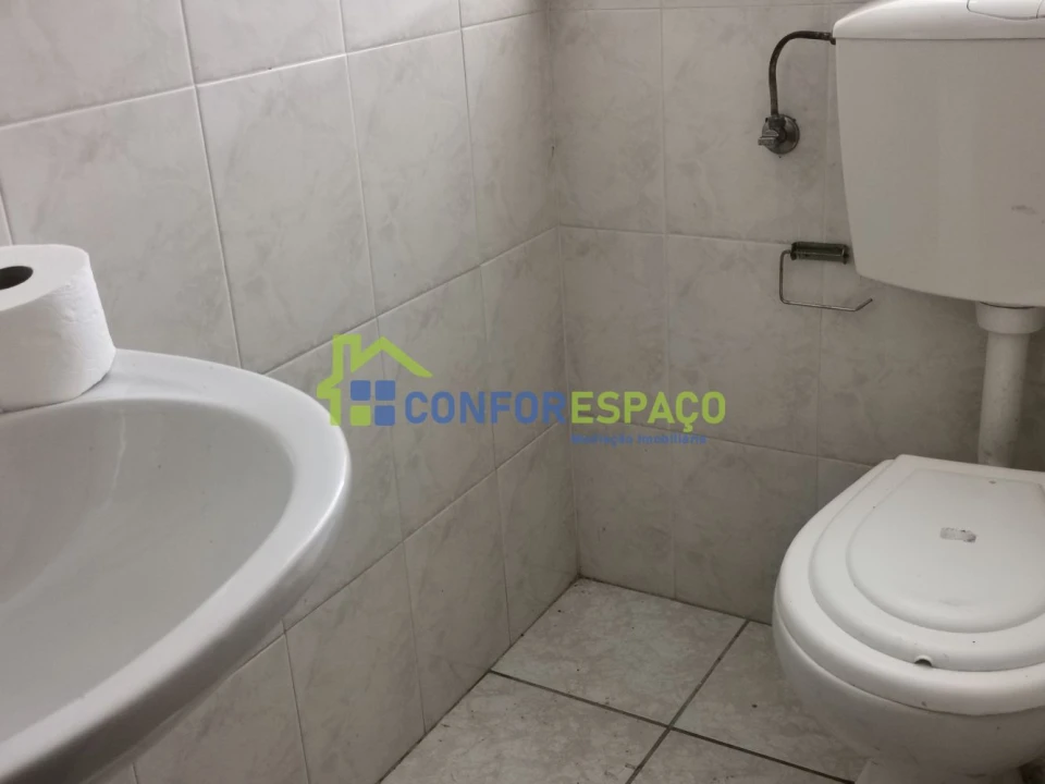 Loja para Arrendamento em Castelo Branco Foto 4
