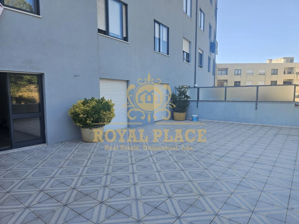 Apartamento T3 para Venda em Santa Maria de Lamas Foto 3
